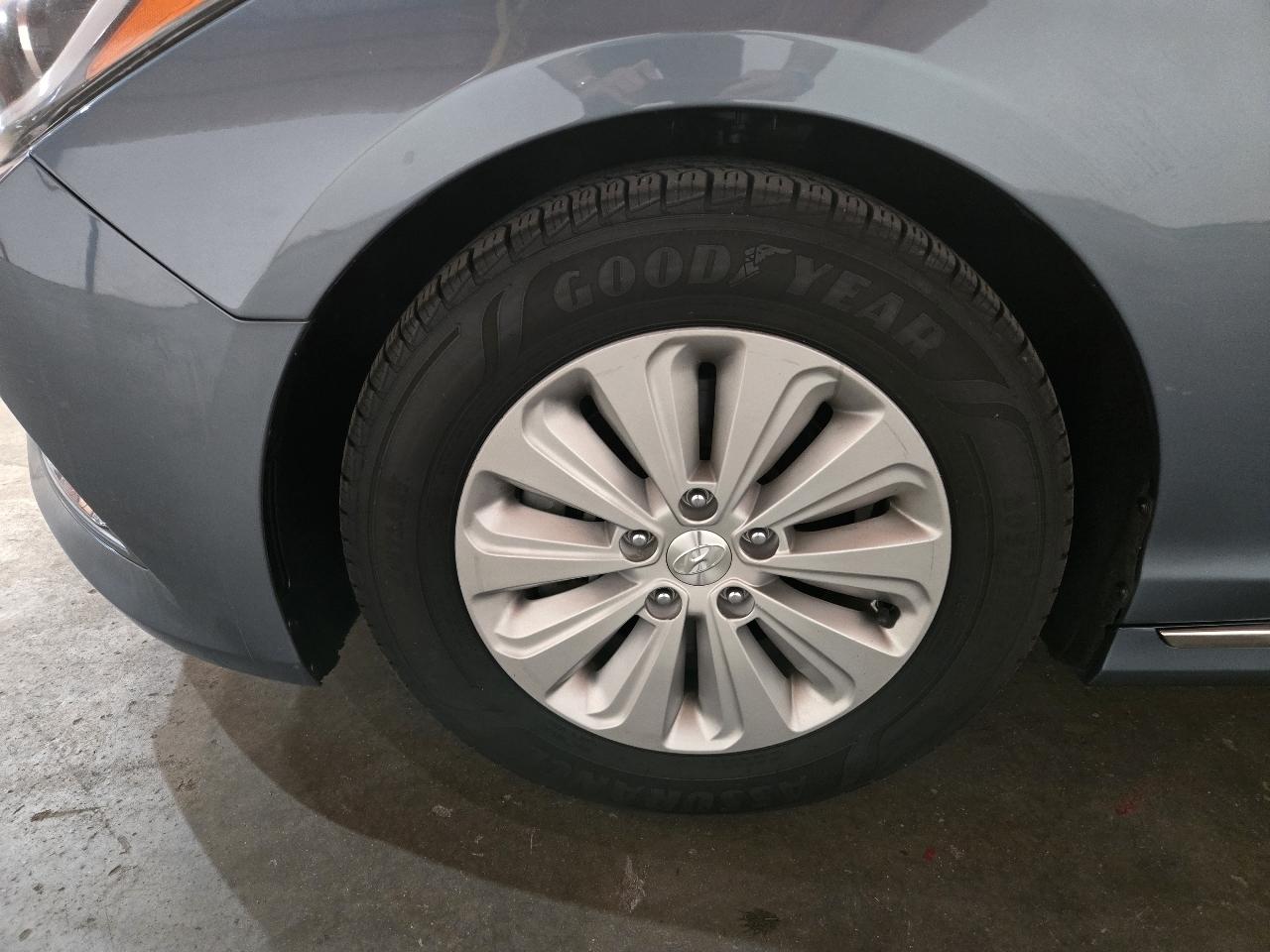 Hyundai Sonata Hybrid 4dr Sdn SE 2016