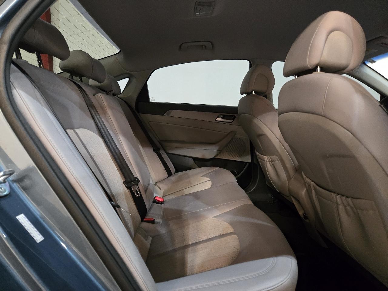 Hyundai Sonata Hybrid 4dr Sdn SE 2016