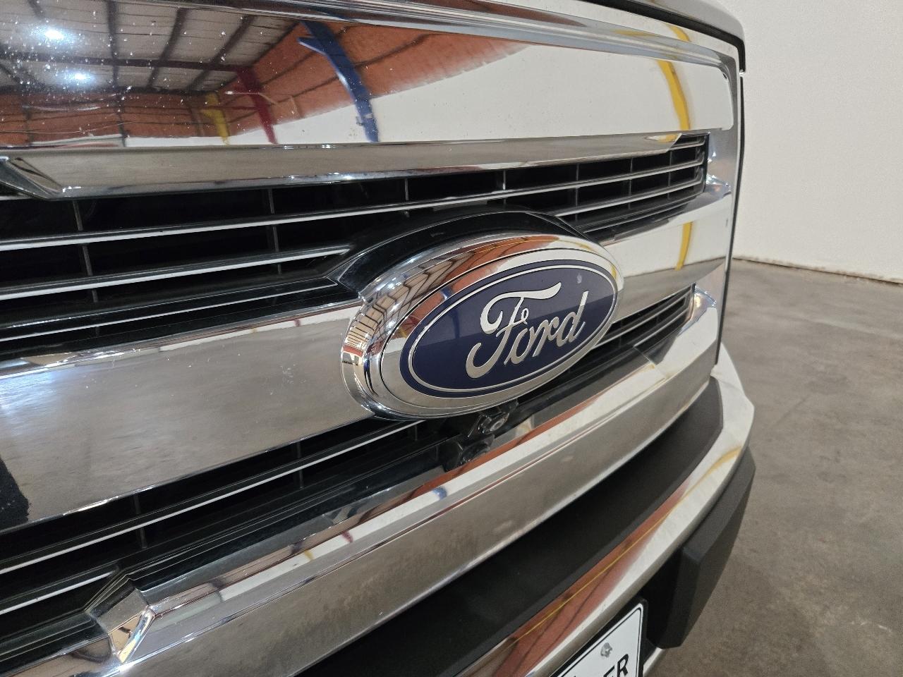 Ford F-150 4WD SuperCrew 145" XLT 2016