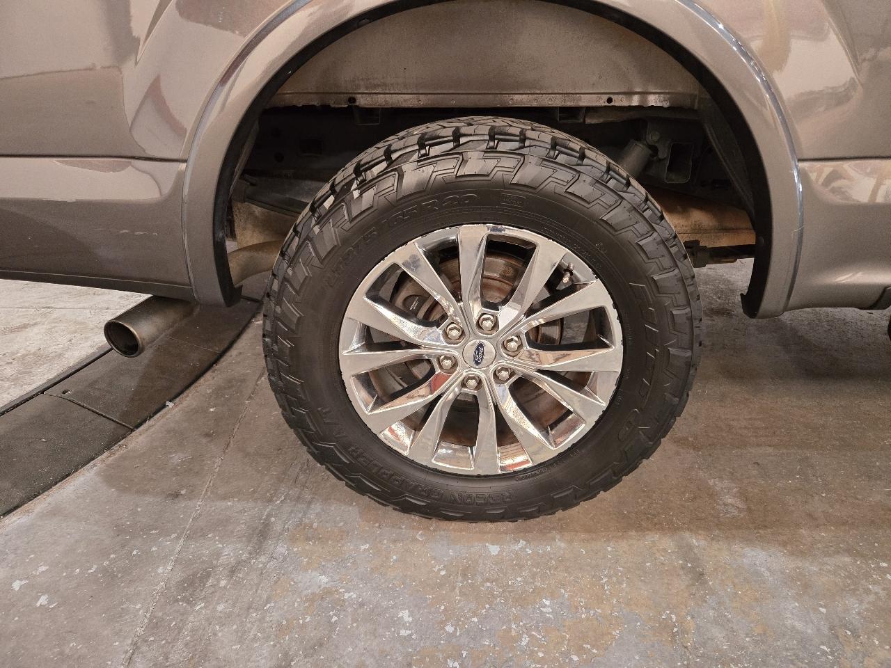 Ford F-150 4WD SuperCrew 145" XLT 2016
