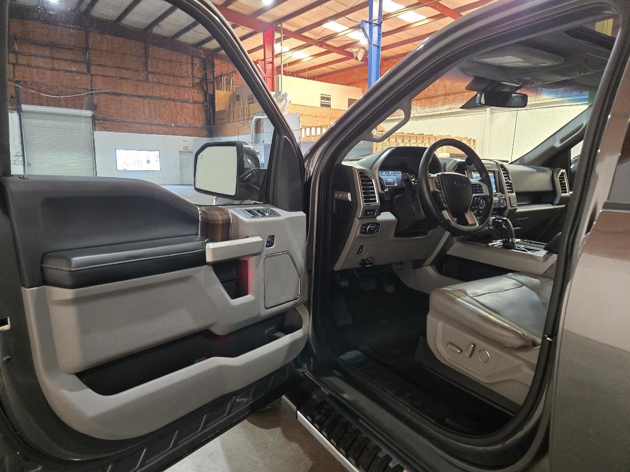 Ford F-150 4WD SuperCrew 145" XLT 2016