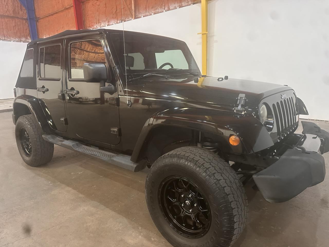 Jeep Wrangler RWD 4dr Unlimited Sahara 2008