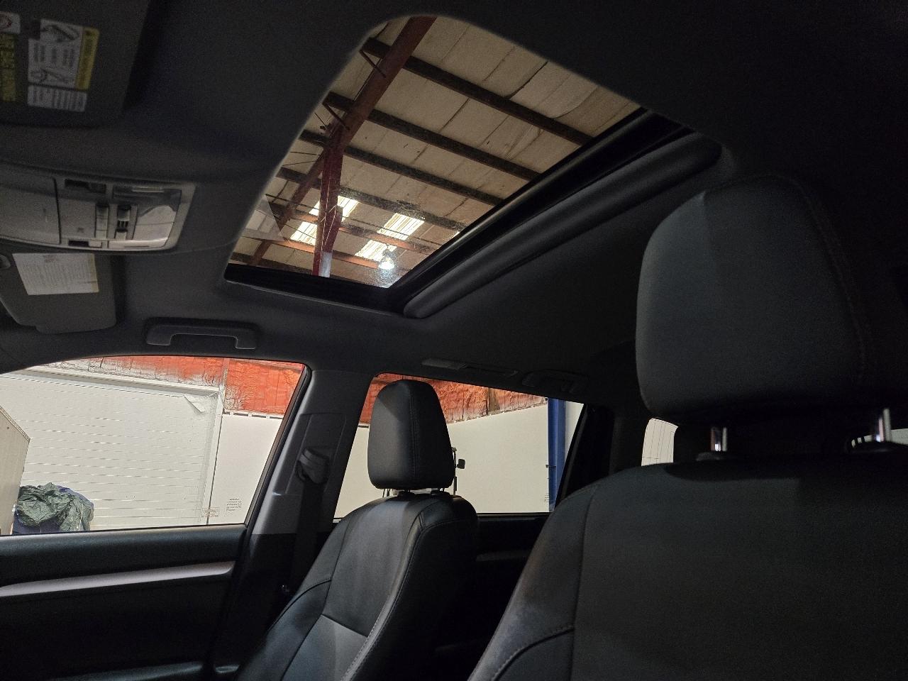 Toyota Highlander FWD 4dr V6 XLE (Natl) 2015