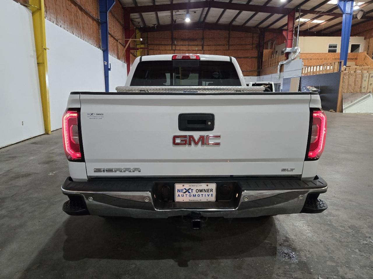 GMC Sierra 1500 4WD Crew Cab 143.5" SLT 2018