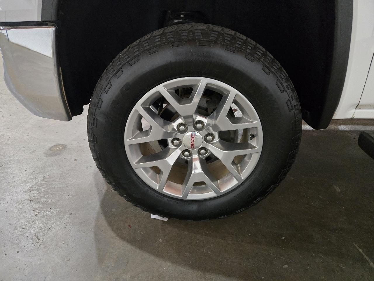 GMC Sierra 1500 4WD Crew Cab 143.5" SLT 2018