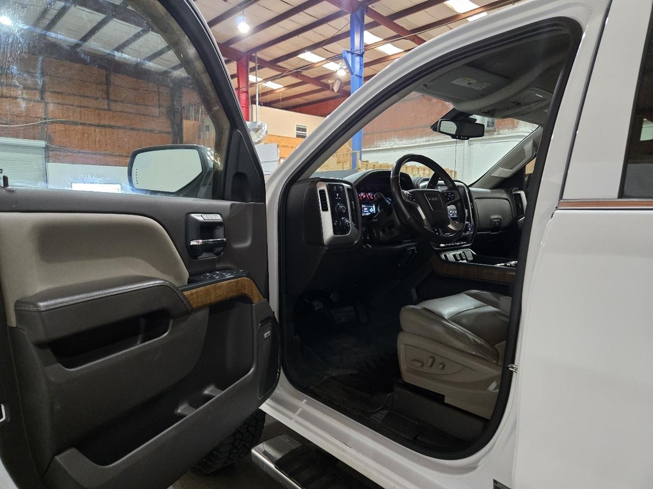 GMC Sierra 1500 4WD Crew Cab 143.5" SLT 2018