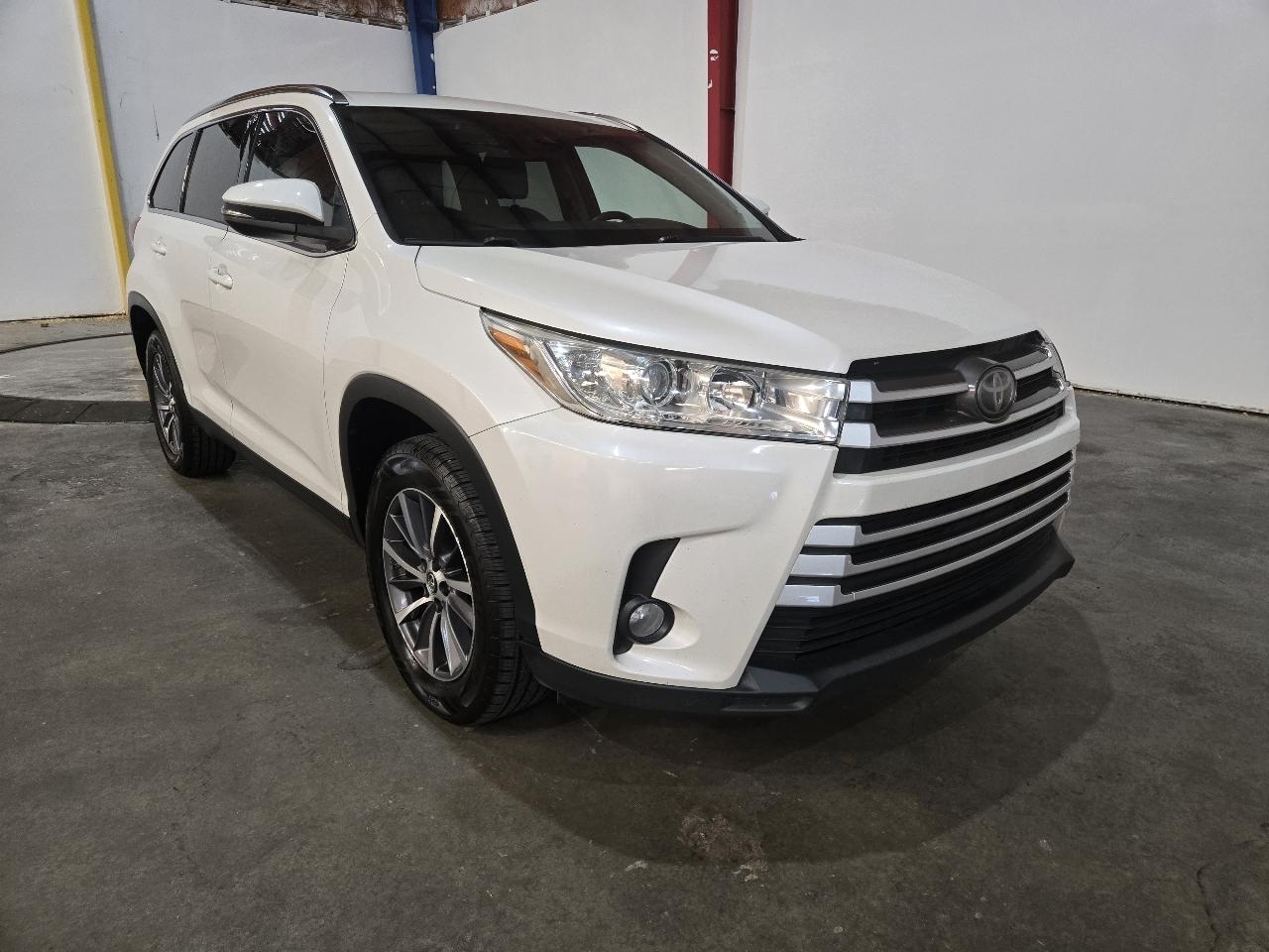2019 Toyota Highlander SE V6 FWD (Natl)