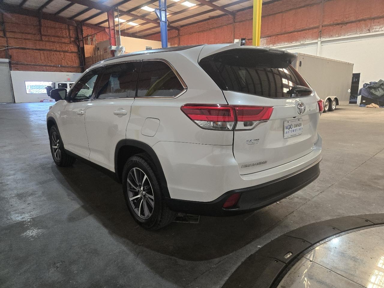 Toyota Highlander photo 14