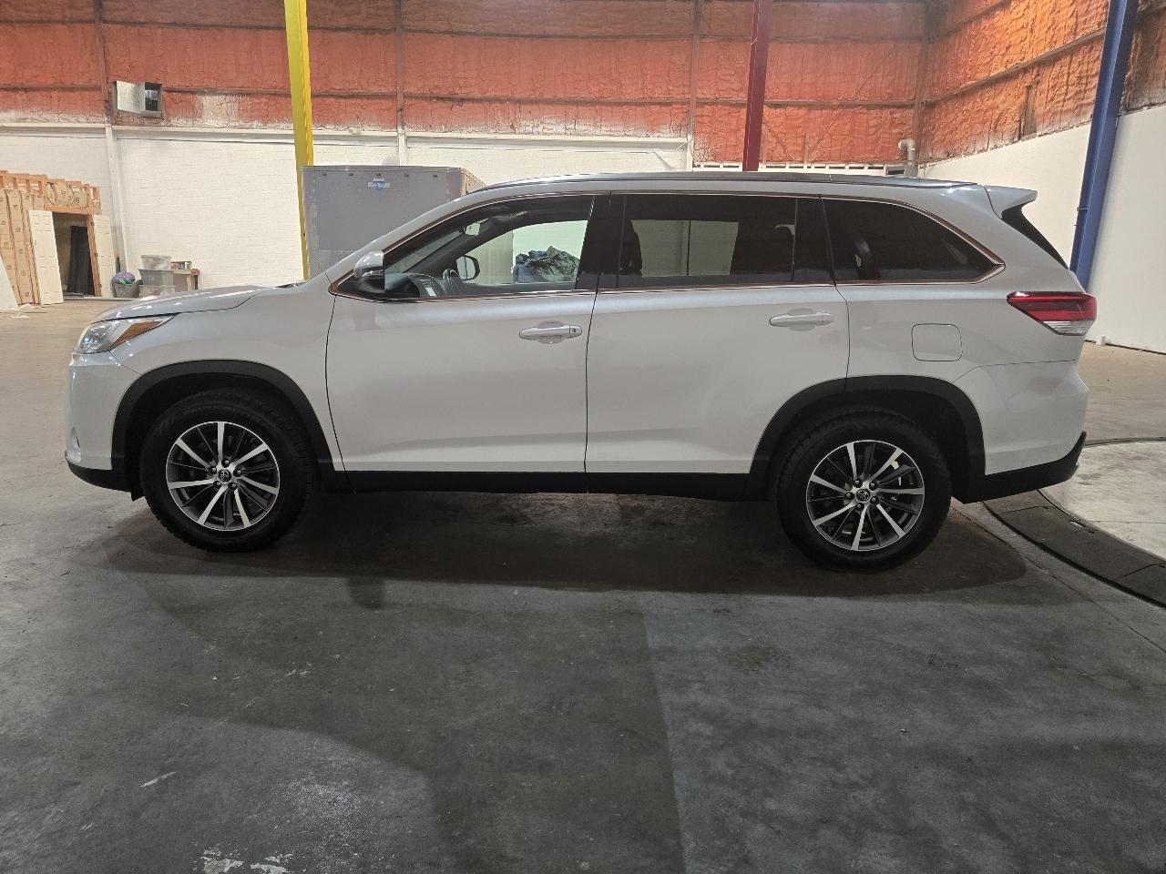 Toyota Highlander photo 15