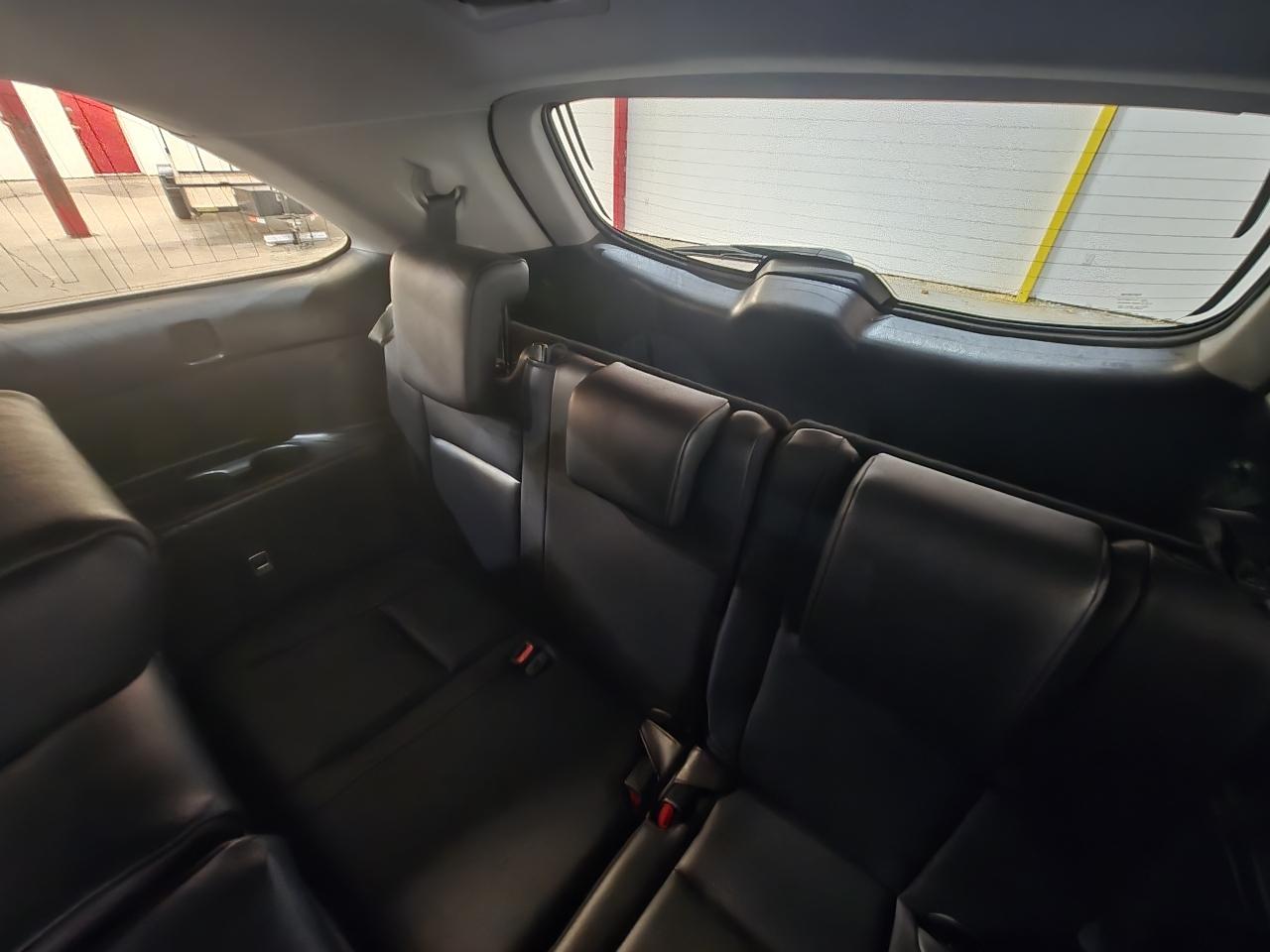 Toyota Highlander photo 10