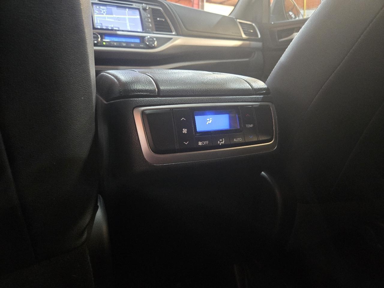 Toyota Highlander photo 26