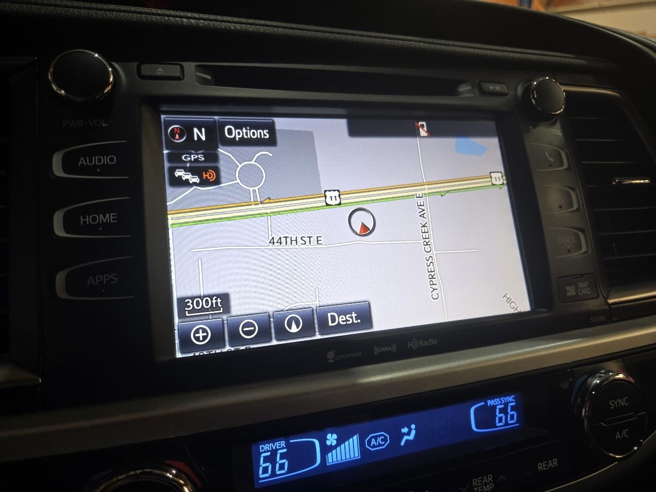 Toyota Highlander photo 12