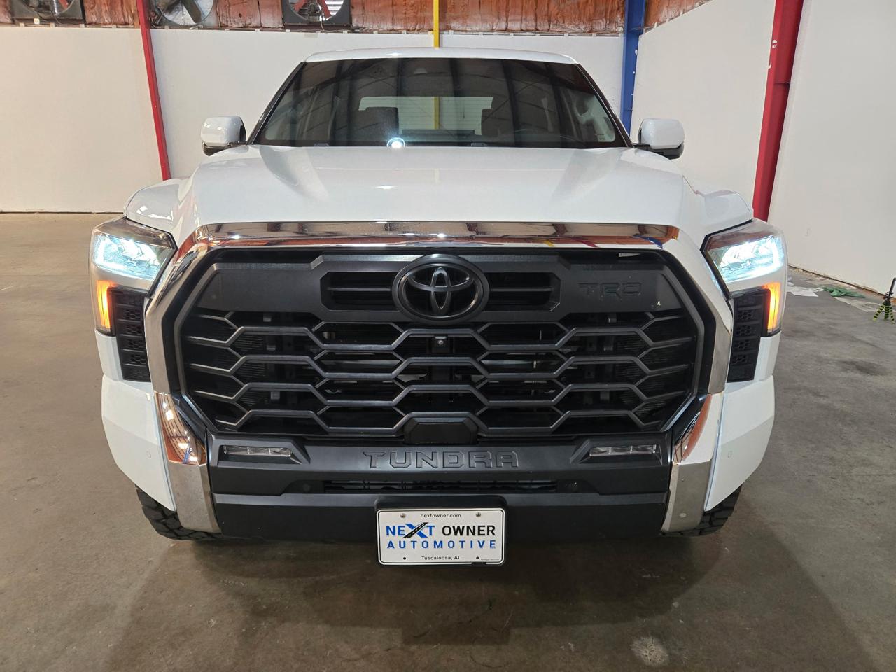 Toyota Tundra 4WD SR5 CrewMax 5.5' Bed (Natl) 2022