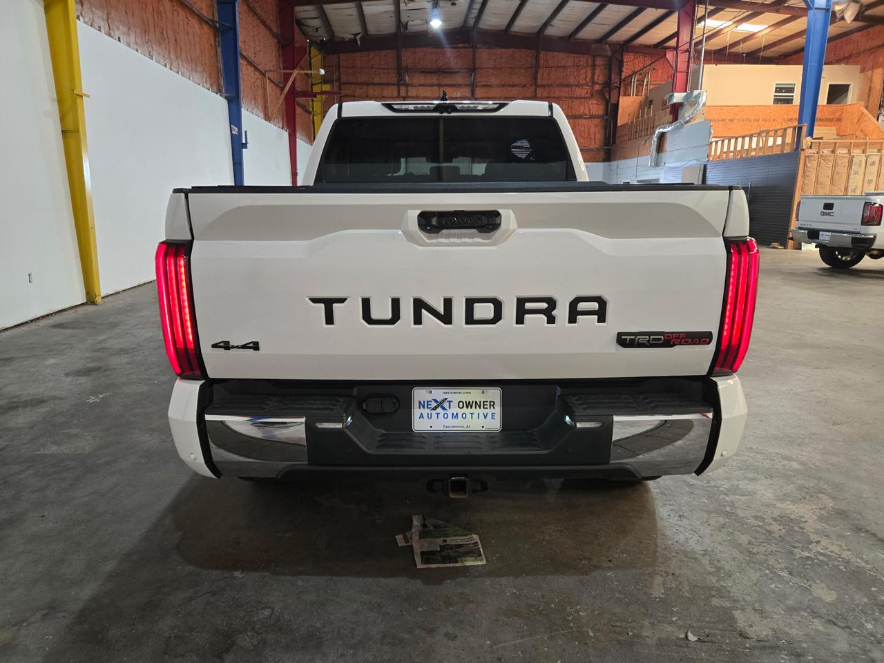 Toyota Tundra 4WD SR5 CrewMax 5.5' Bed (Natl) 2022