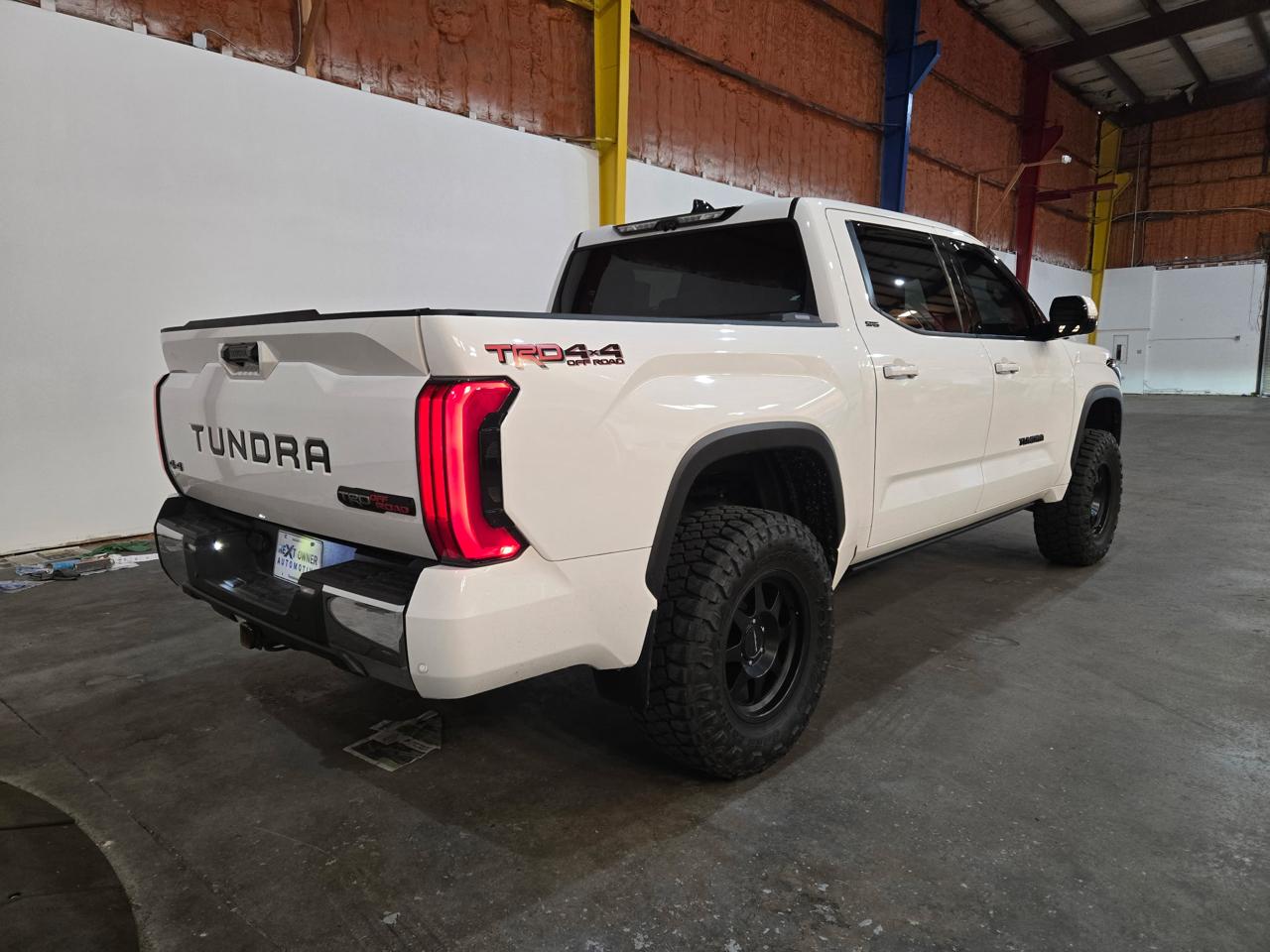 Toyota Tundra 4WD SR5 CrewMax 5.5' Bed (Natl) 2022