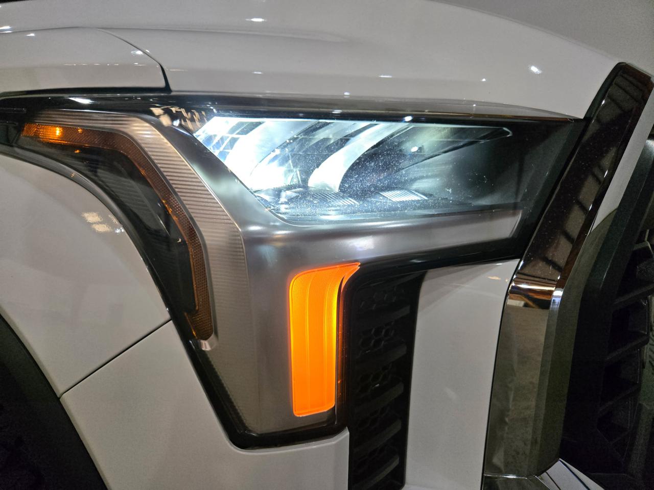 Toyota Tundra 4WD SR5 CrewMax 5.5' Bed (Natl) 2022
