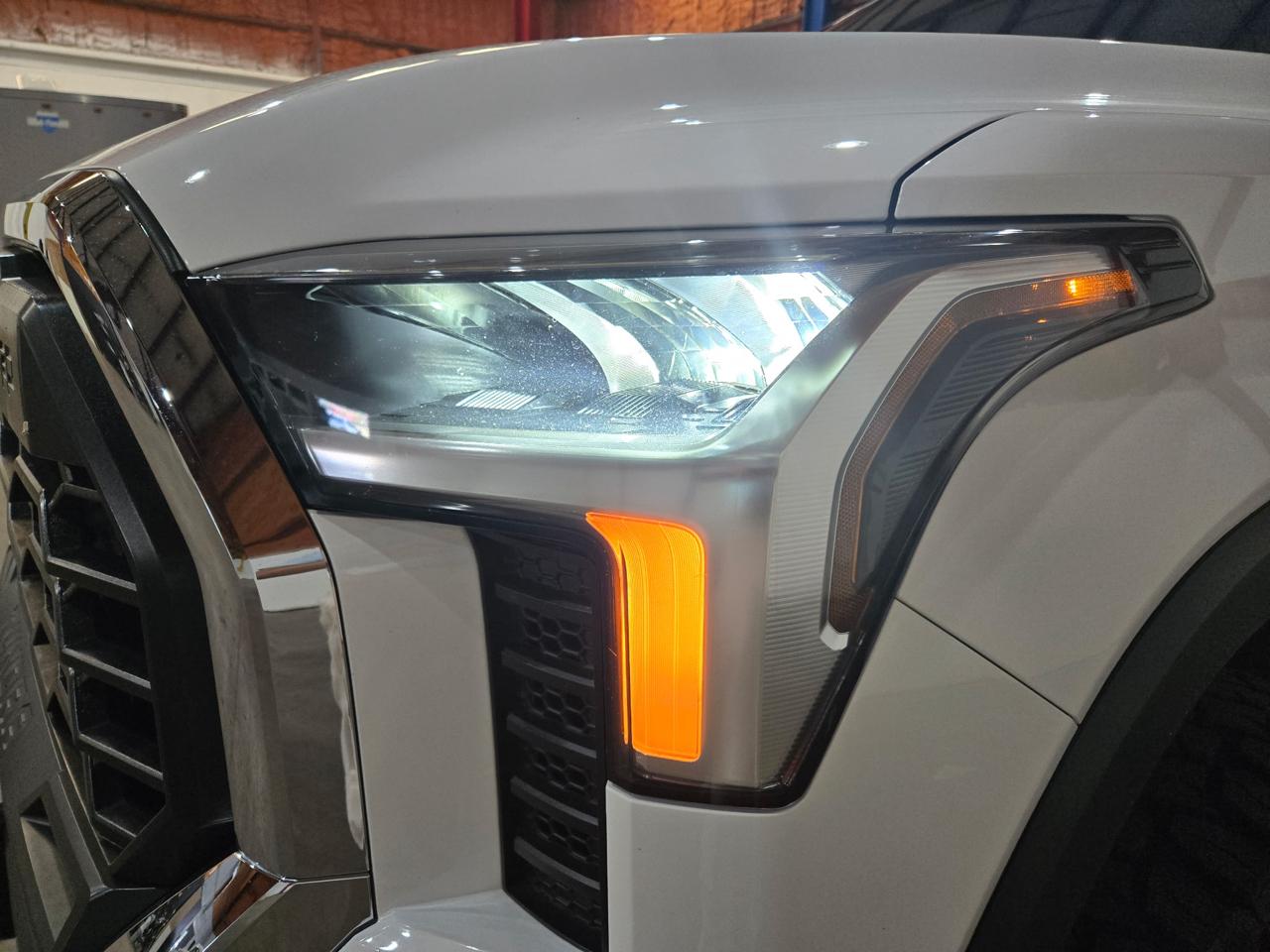 Toyota Tundra 4WD SR5 CrewMax 5.5' Bed (Natl) 2022