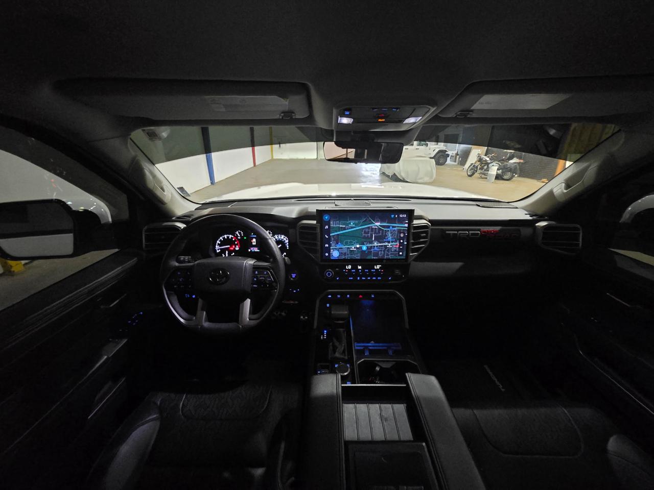 Toyota Tundra 4WD SR5 CrewMax 5.5' Bed (Natl) 2022