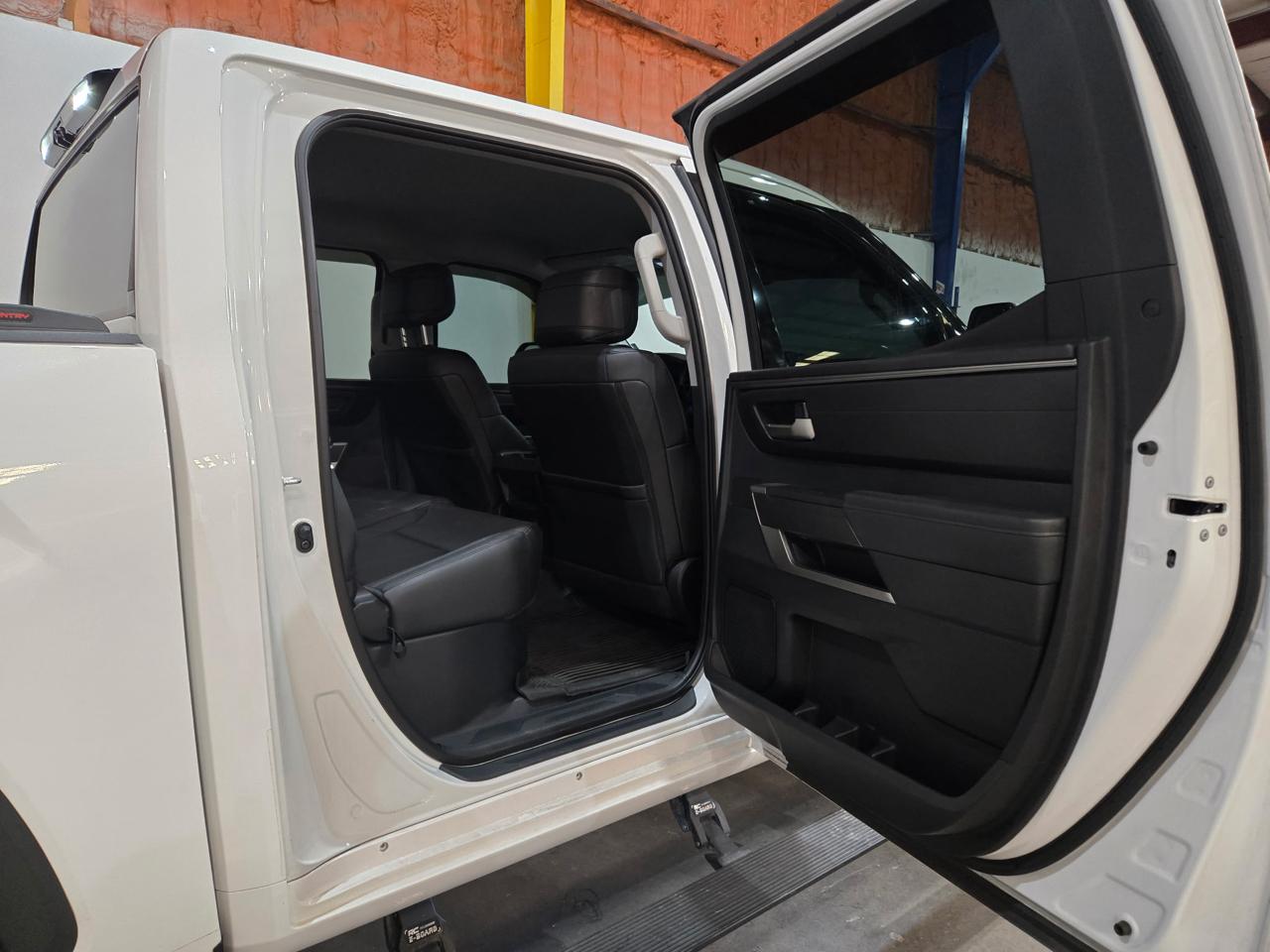 Toyota Tundra 4WD SR5 CrewMax 5.5' Bed (Natl) 2022