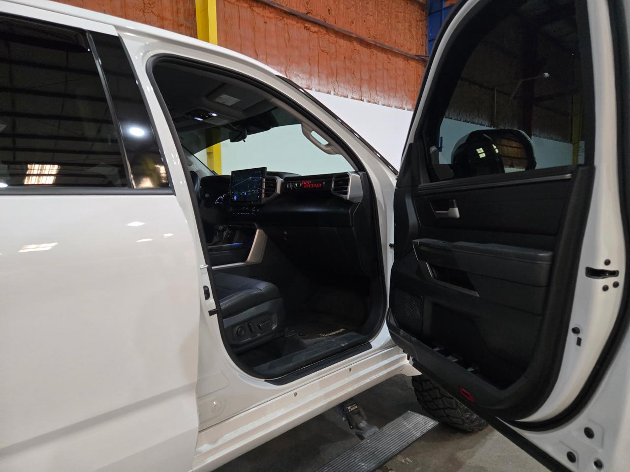 Toyota Tundra 4WD SR5 CrewMax 5.5' Bed (Natl) 2022