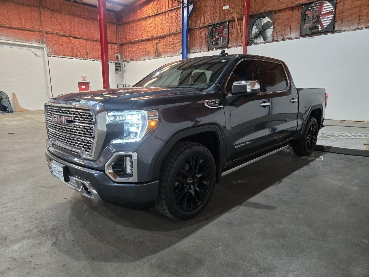GMC Sierra photo 3