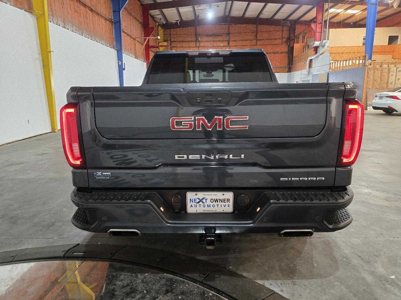 GMC Sierra photo 18