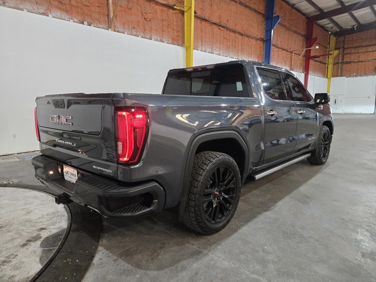 GMC Sierra photo 19