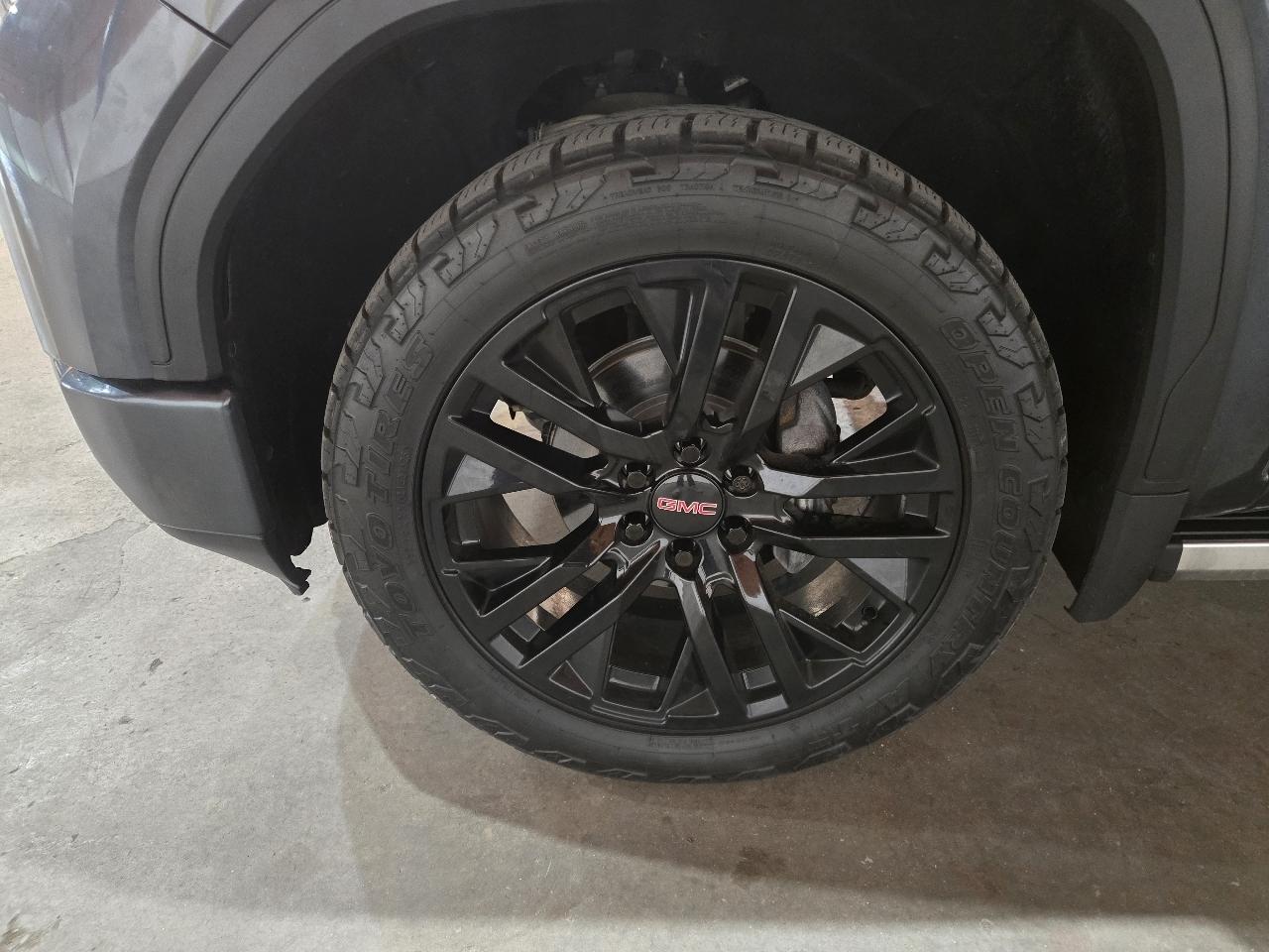 GMC Sierra photo 32