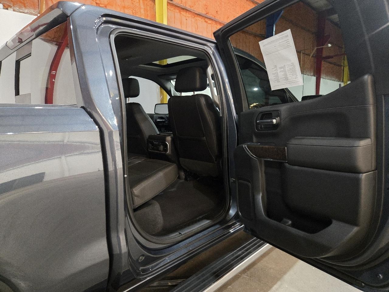 GMC Sierra photo 24
