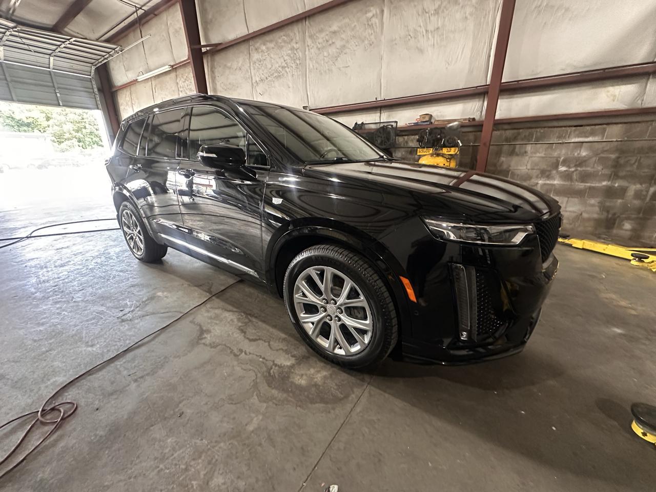 Cadillac XT6 photo 2
