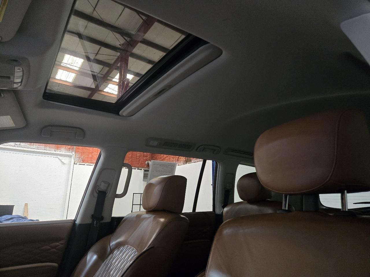 Infiniti QX80 photo 20