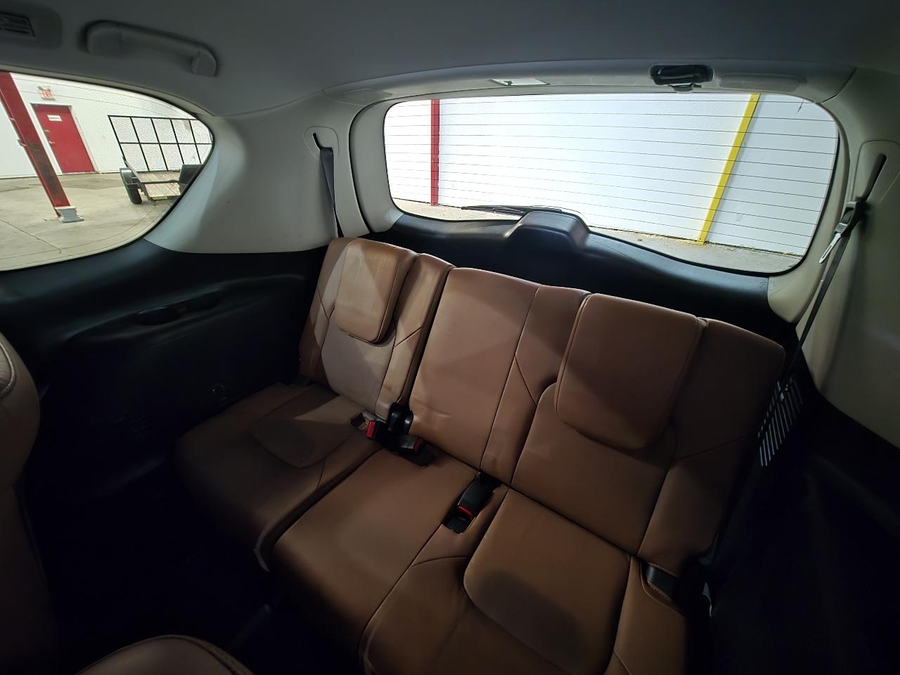 Infiniti QX80 photo 25
