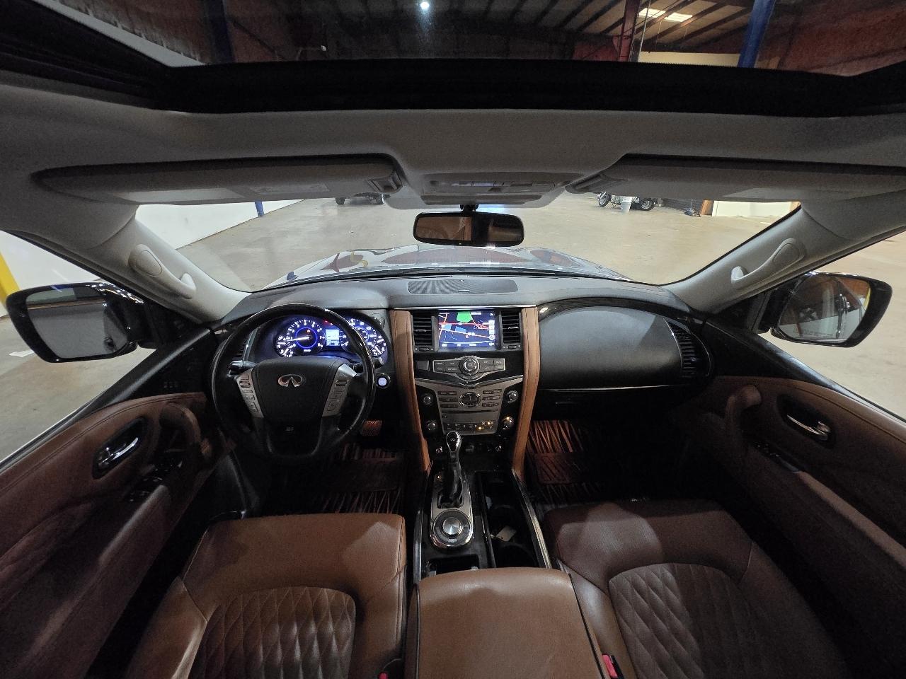 Infiniti QX80 photo 26