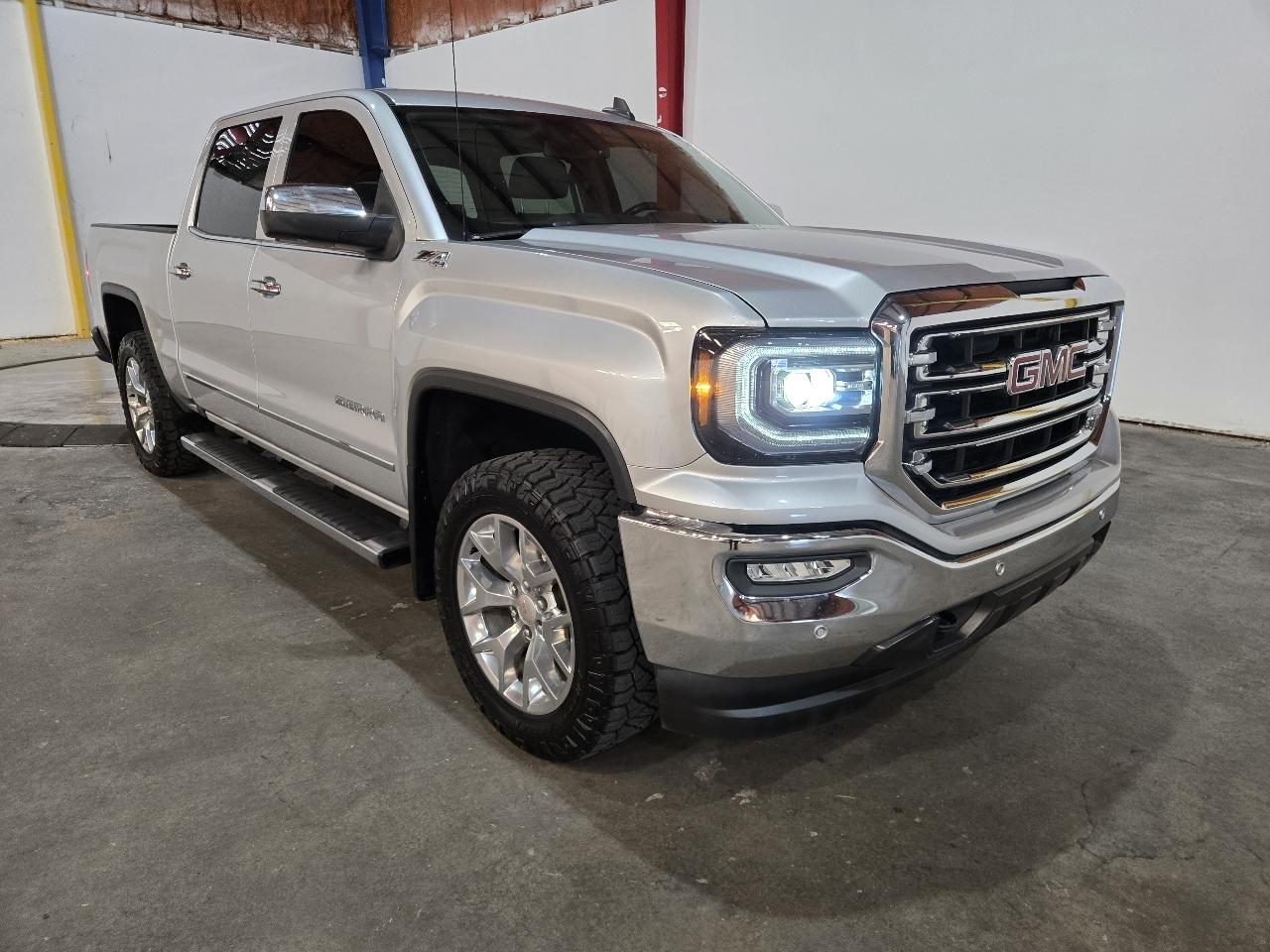 2018 GMC Sierra 1500 4WD Crew Cab 143.5" SLT