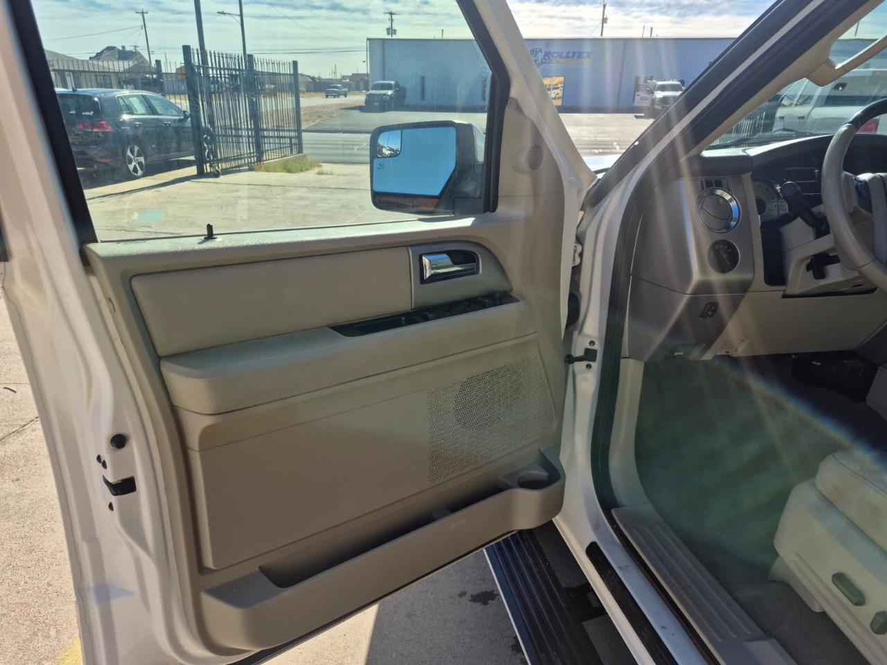 Ford Expedition EL EL XLT 4WD 2016