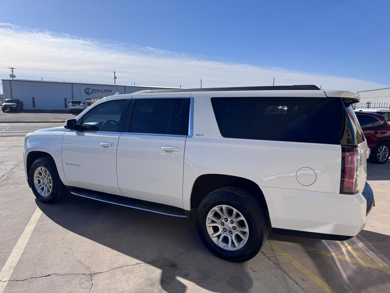GMC Yukon XL 1500 4WD SLT 2016
