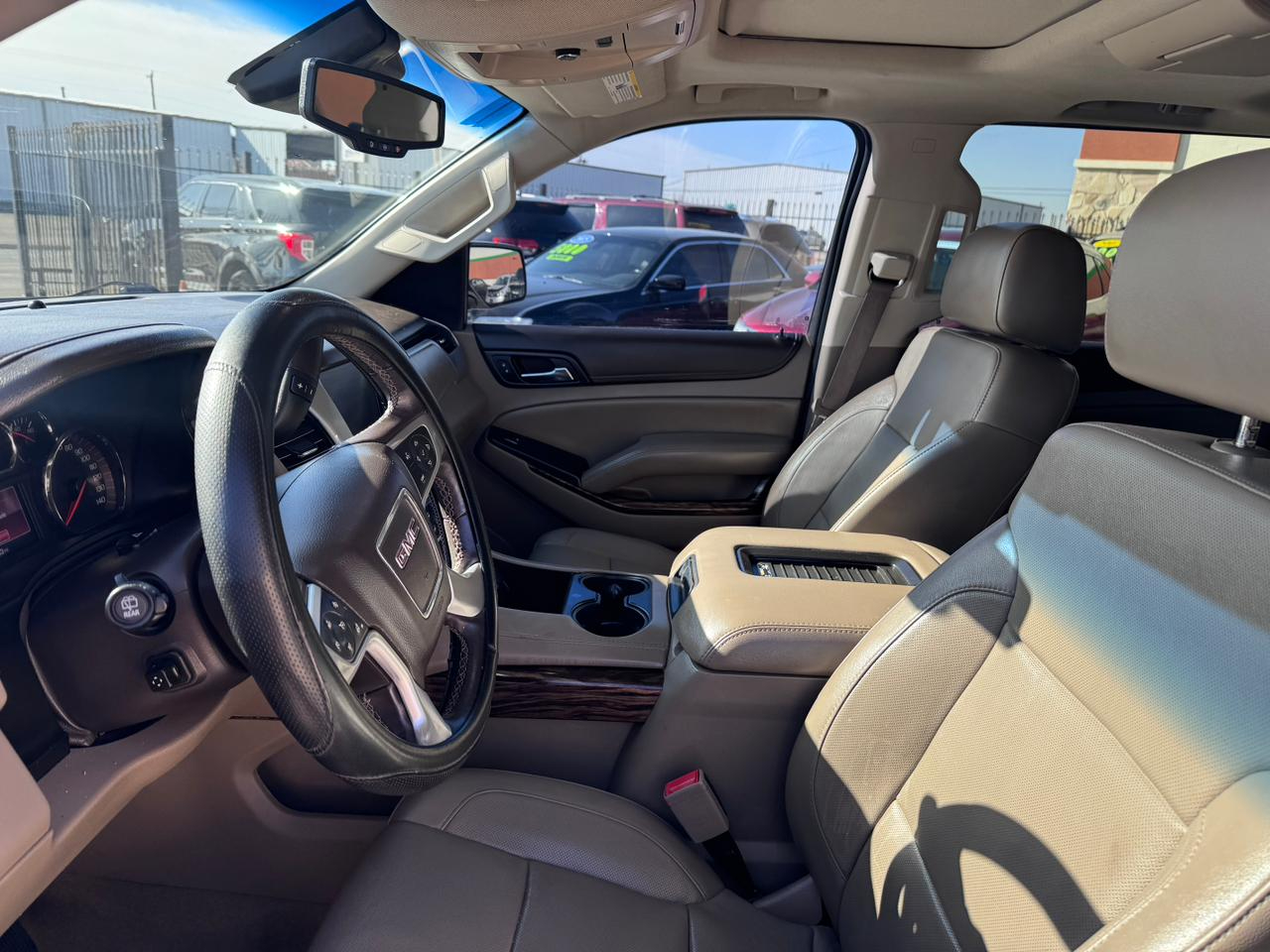 GMC Yukon XL 1500 4WD SLT 2016