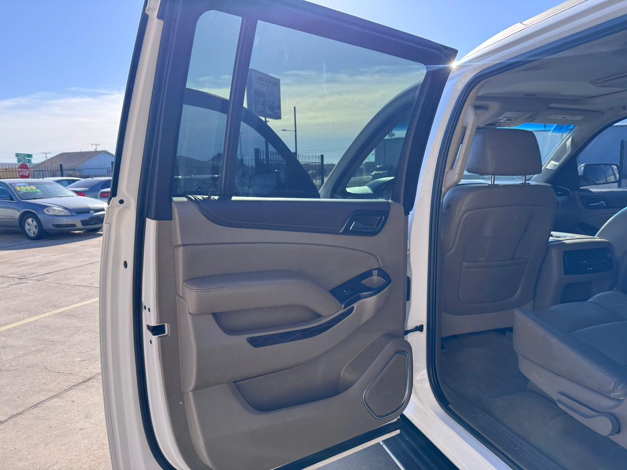 GMC Yukon XL 1500 4WD SLT 2016