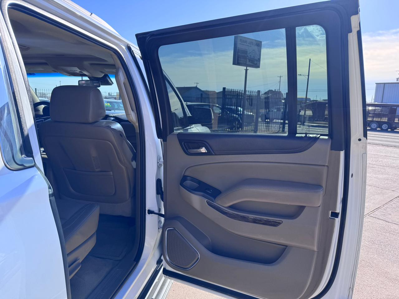 GMC Yukon XL 1500 4WD SLT 2016