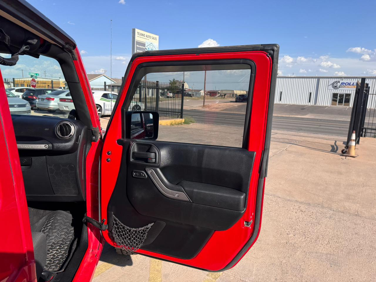 Jeep Wrangler 4WD 4dr Unlimited Rubicon 2011