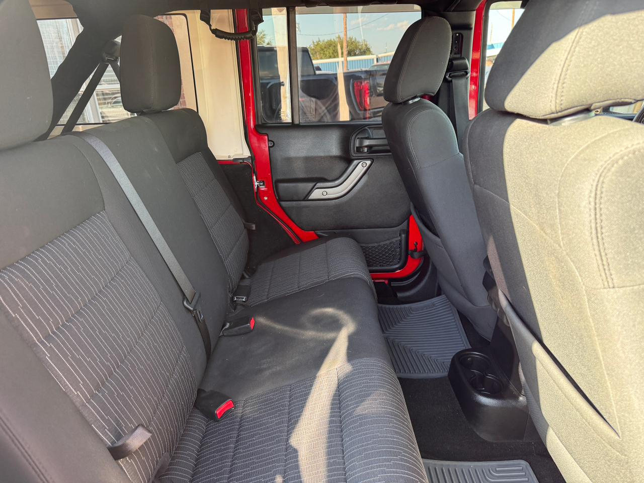 Jeep Wrangler 4WD 4dr Unlimited Rubicon 2011