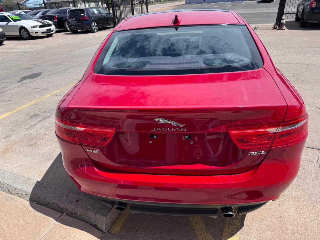 Jaguar XE  2019