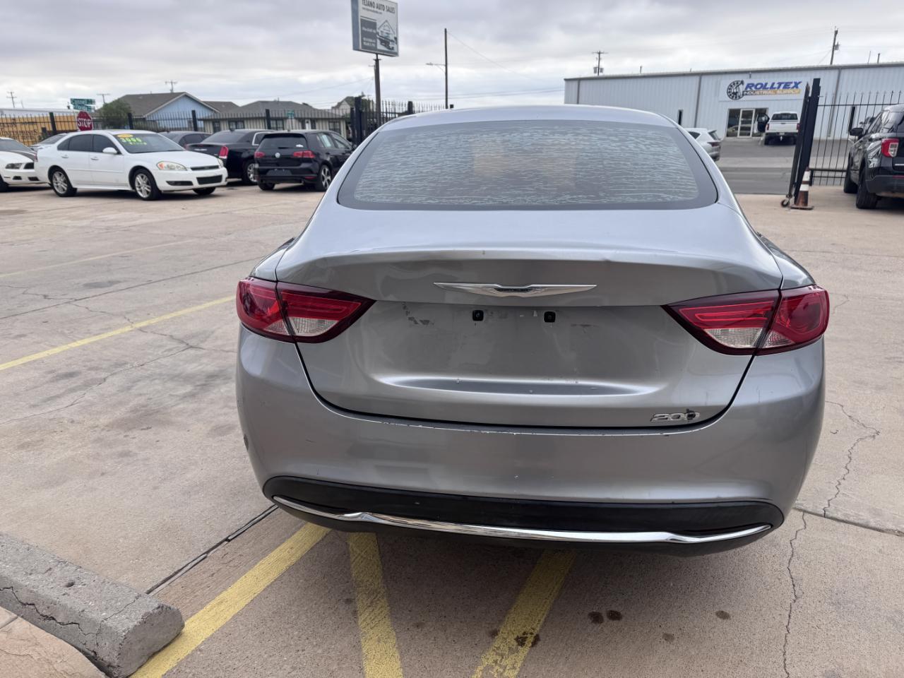 Chrysler 200  2015