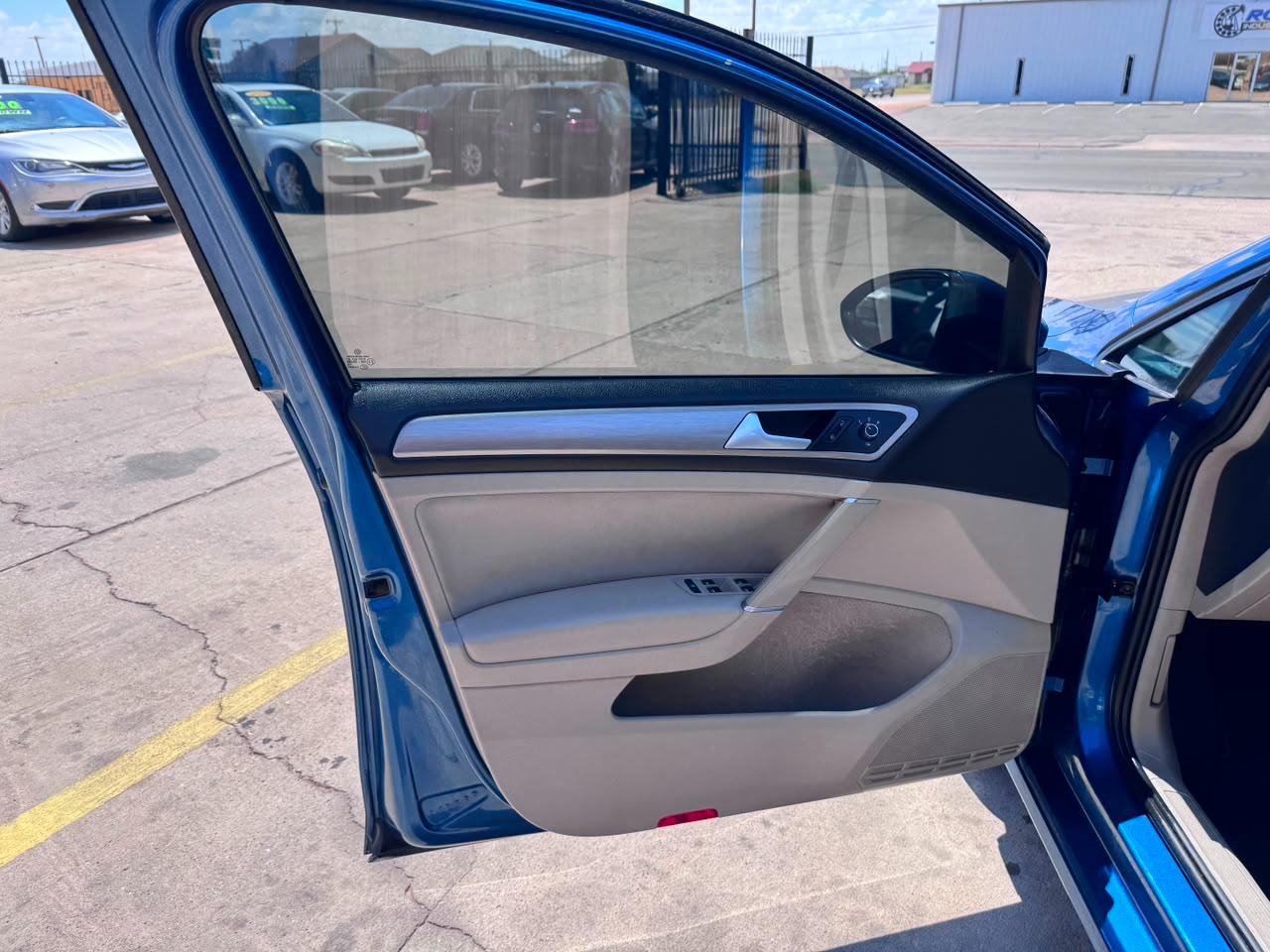 Volkswagen Golf 1.8T 4-Door S Auto 2016