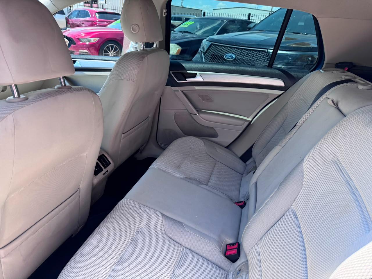 Volkswagen Golf 1.8T 4-Door S Auto 2016