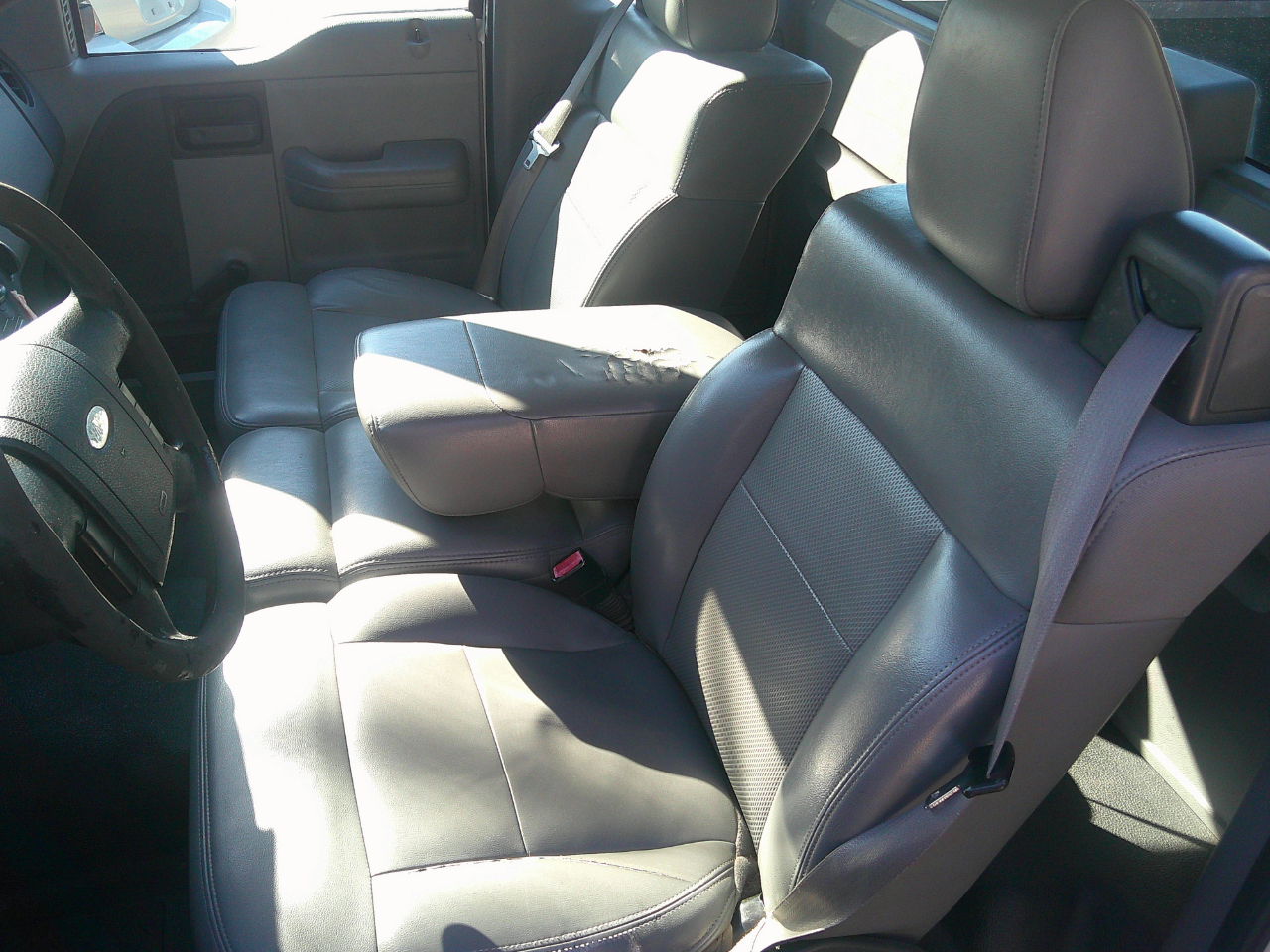 Ford F-150 2WD Reg Cab 126" XLT 2007