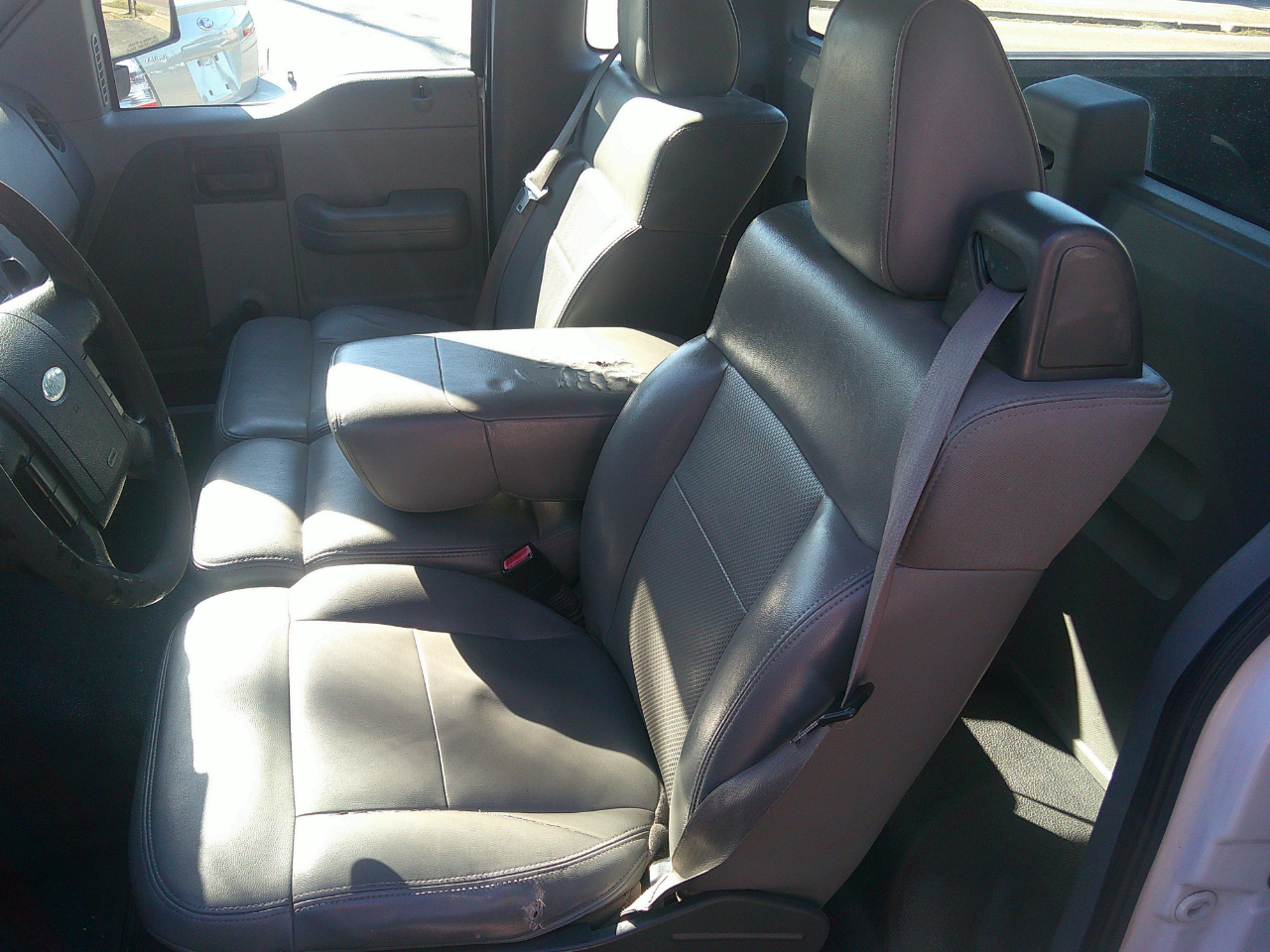 Ford F-150 2WD Reg Cab 126" XLT 2007