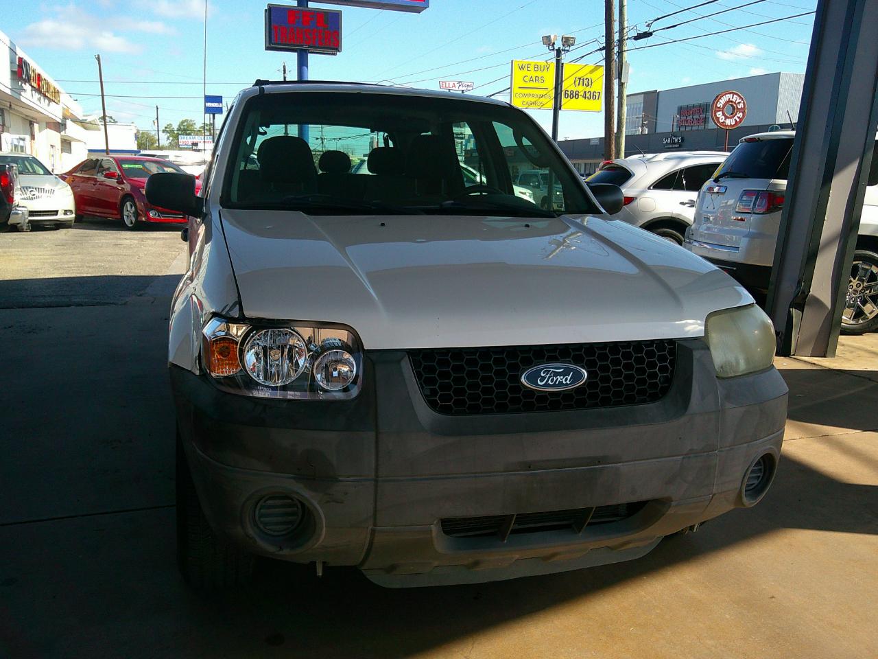 Ford Escape 4dr 103" WB 2.3L XLS 2005