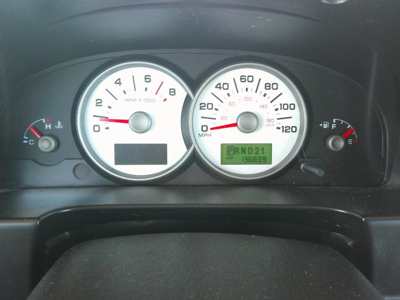 Ford Escape 4dr 103" WB 2.3L XLS 2005