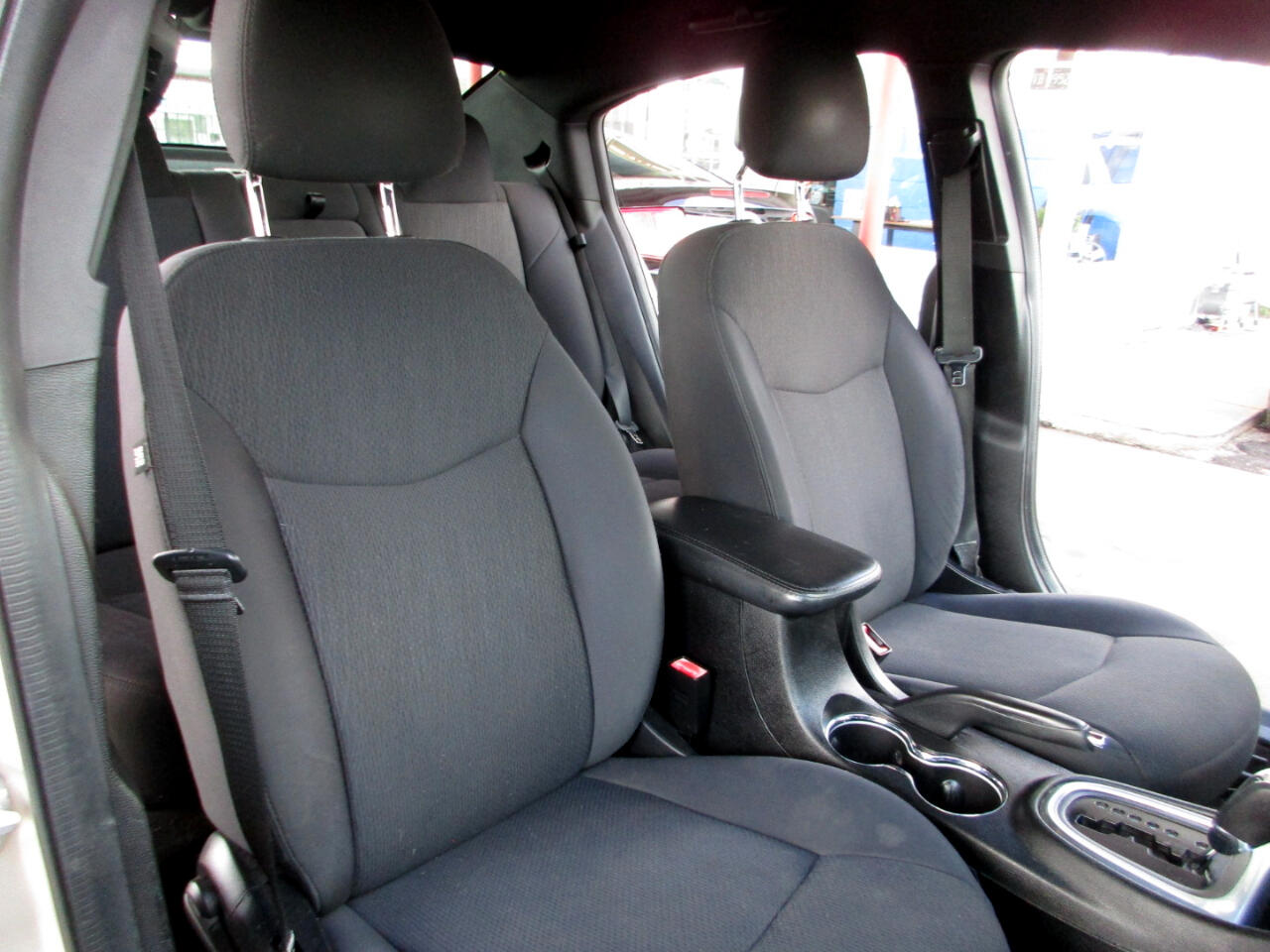 2013 Chrysler 200 LX photo 9